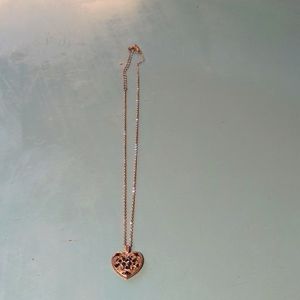 Buy 1 get 1 free - necklace